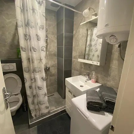 公寓 Vist 3 贝尔格莱德