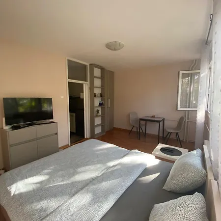 Vist 3 Lägenhet Belgrad